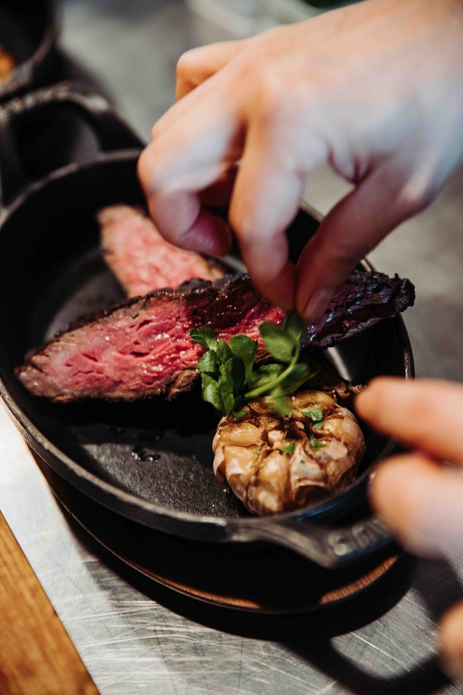 牛排教父經典不敗Top Cap Steakhouse,用頂級牛肉帶你環遊世界| 2019 GQ肉食節| GQ瀟灑男人網 GQ Taiwan