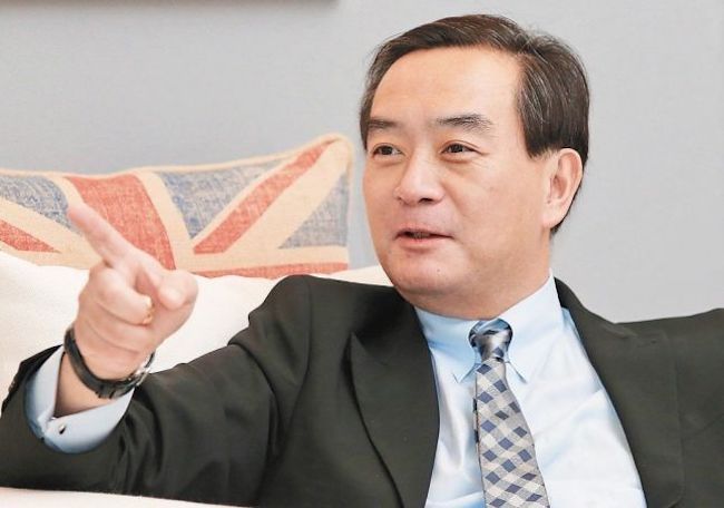 霍金、金庸、史丹李……讓我們好好來緬懷一下 2018 這些離開我們的名人們!娛樂文化GQ瀟灑男人網