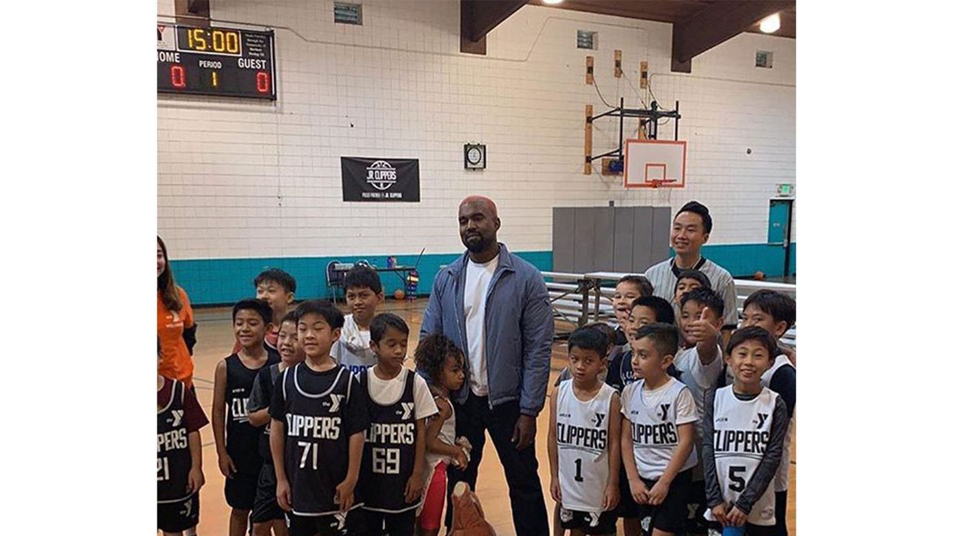 不穿 Yeezy 改上腳 Reebok 的 Kanye West,究竟葫蘆裡賣什麼藥?潮流新聞GQ瀟灑男人網