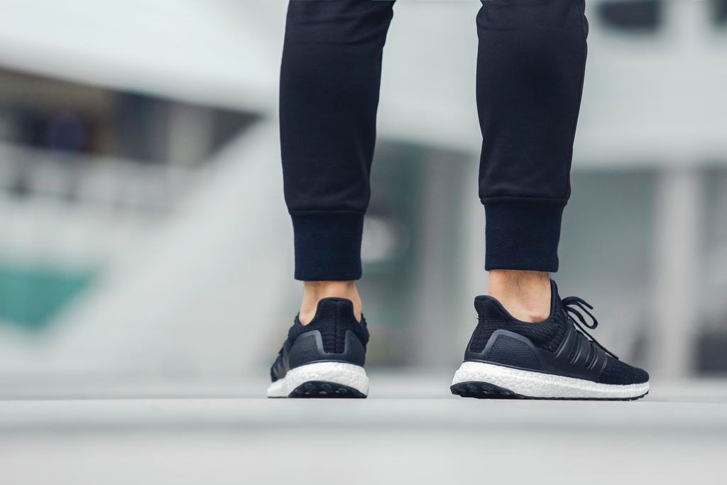 加入皮革質地的UltraBOOST LTD 王者頭銜,當之無愧!潮流新聞GQ瀟灑男人網