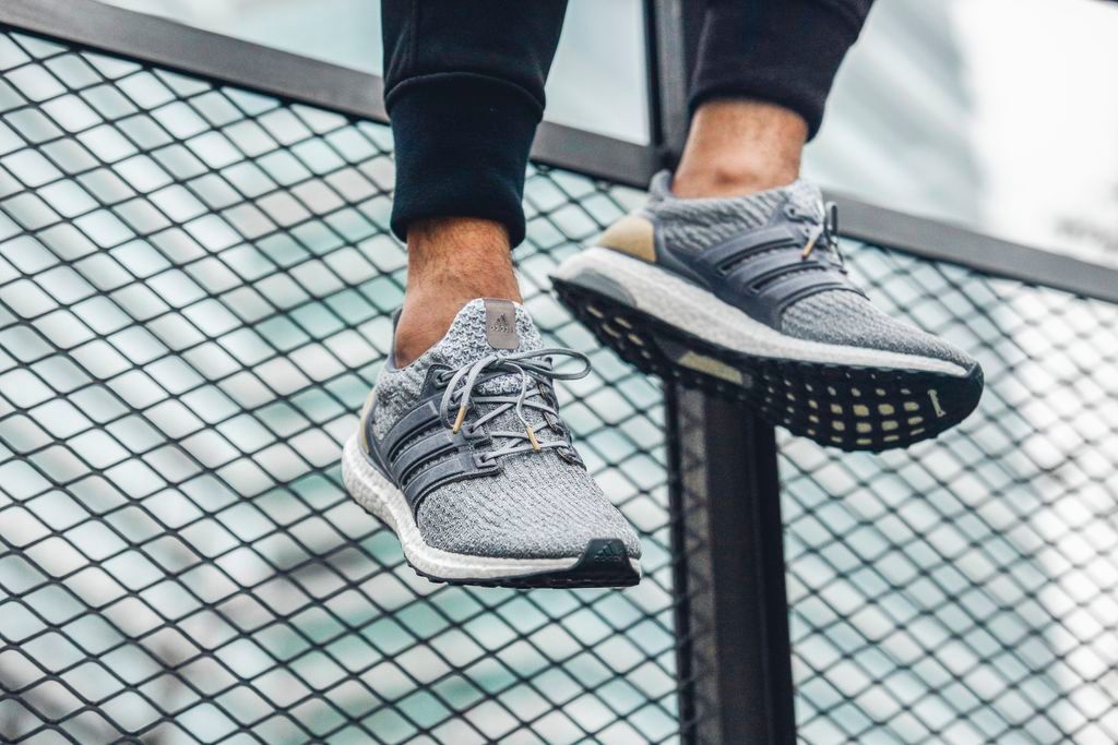 加入皮革質地的UltraBOOST LTD 王者頭銜,當之無愧!潮流新聞GQ瀟灑男人網