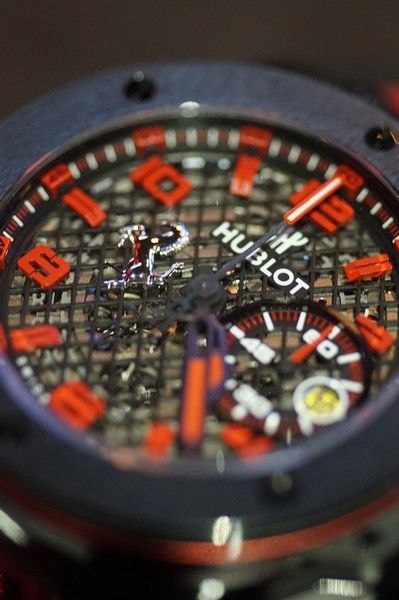 跨界玩不完,Hublot x Ferrari 2015 Basel 新品抵台錶GQ瀟灑男人網
