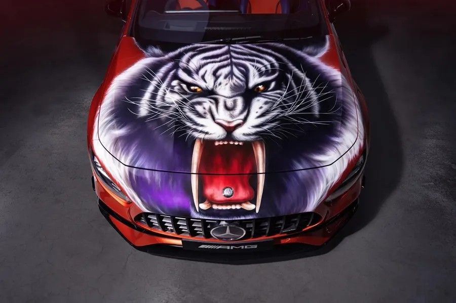性能怪獸遇上潮牌金童 Palace與Mercedes AMG推出聯名系列