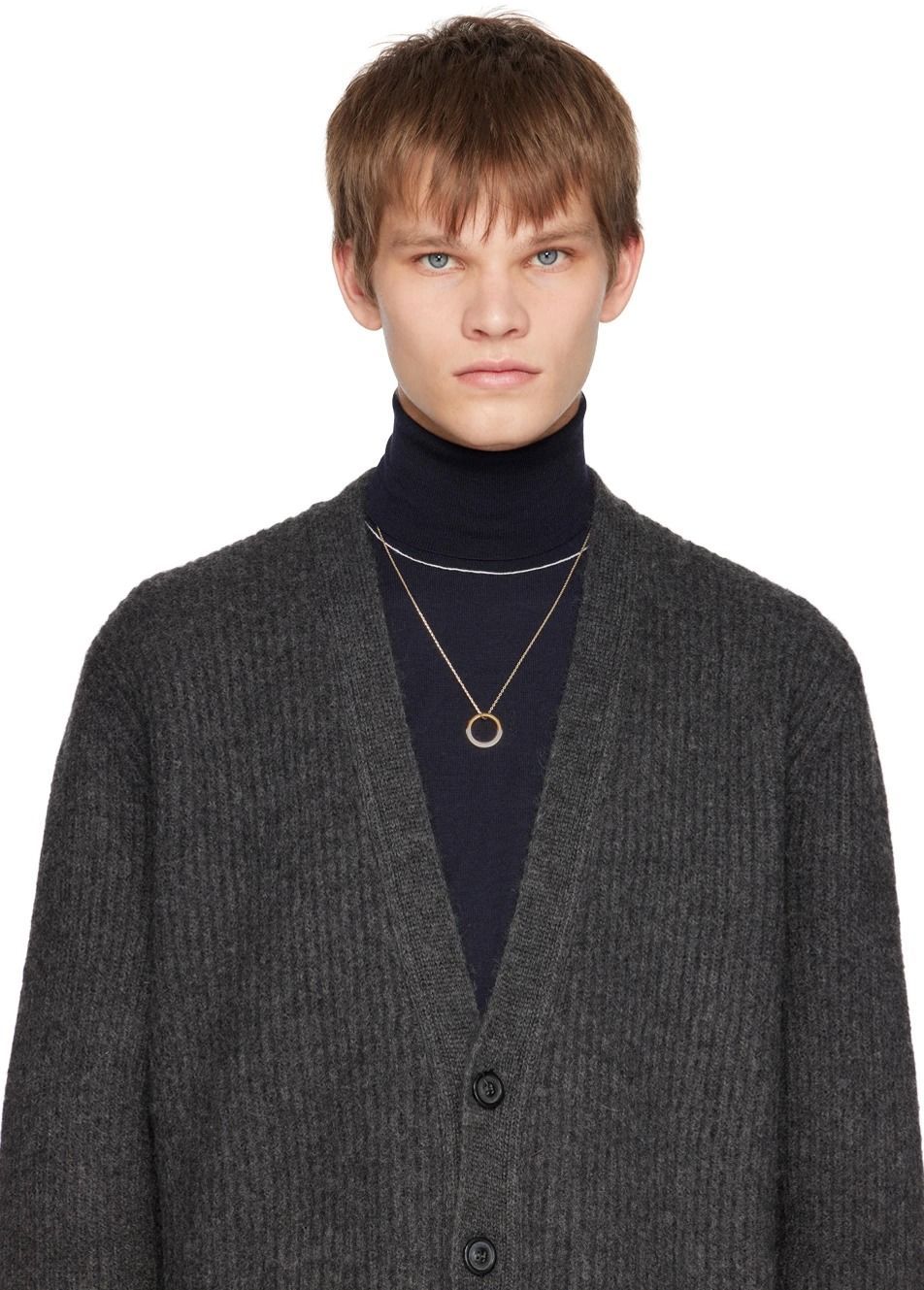 【SSENSE 新年特惠】男子飾品特輯:嚴選 12 款「個性項鍊」,從 MAISON MARGIELA 到巴黎品牌 A.P.C.,穿搭更加分!