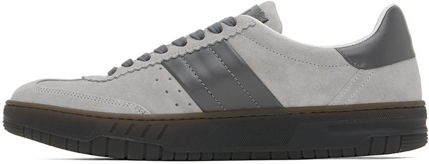 【GQ Shopping Guide】比黑鞋耐看、比白鞋不怕髒!精選 15 雙「灰色球鞋」購物推薦,什麼都能搭超實穿!