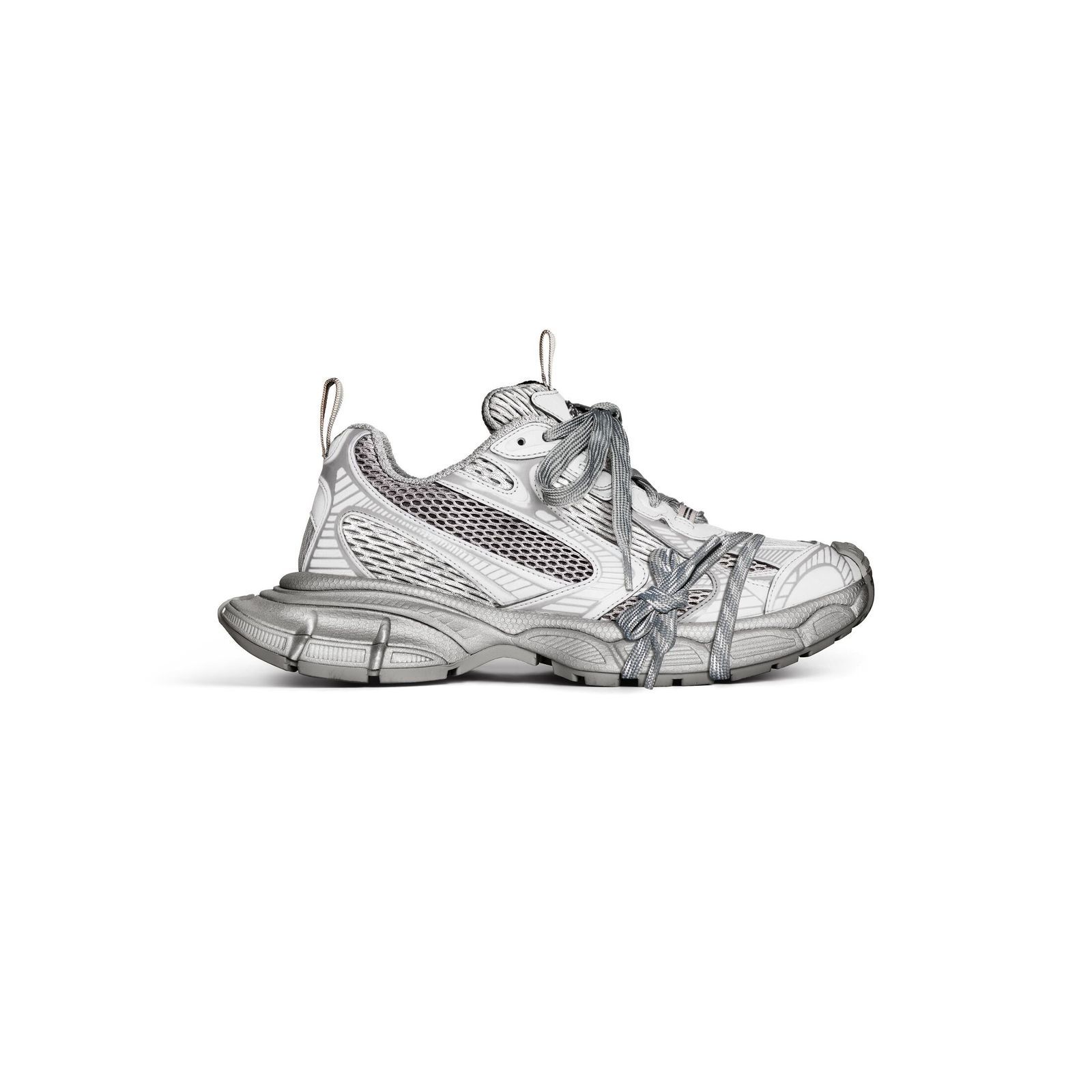 盤點 2024 年最值得入手的 5 款輕奢運動鞋,Balenciaga、Miu Miu、Kith…通通都有!