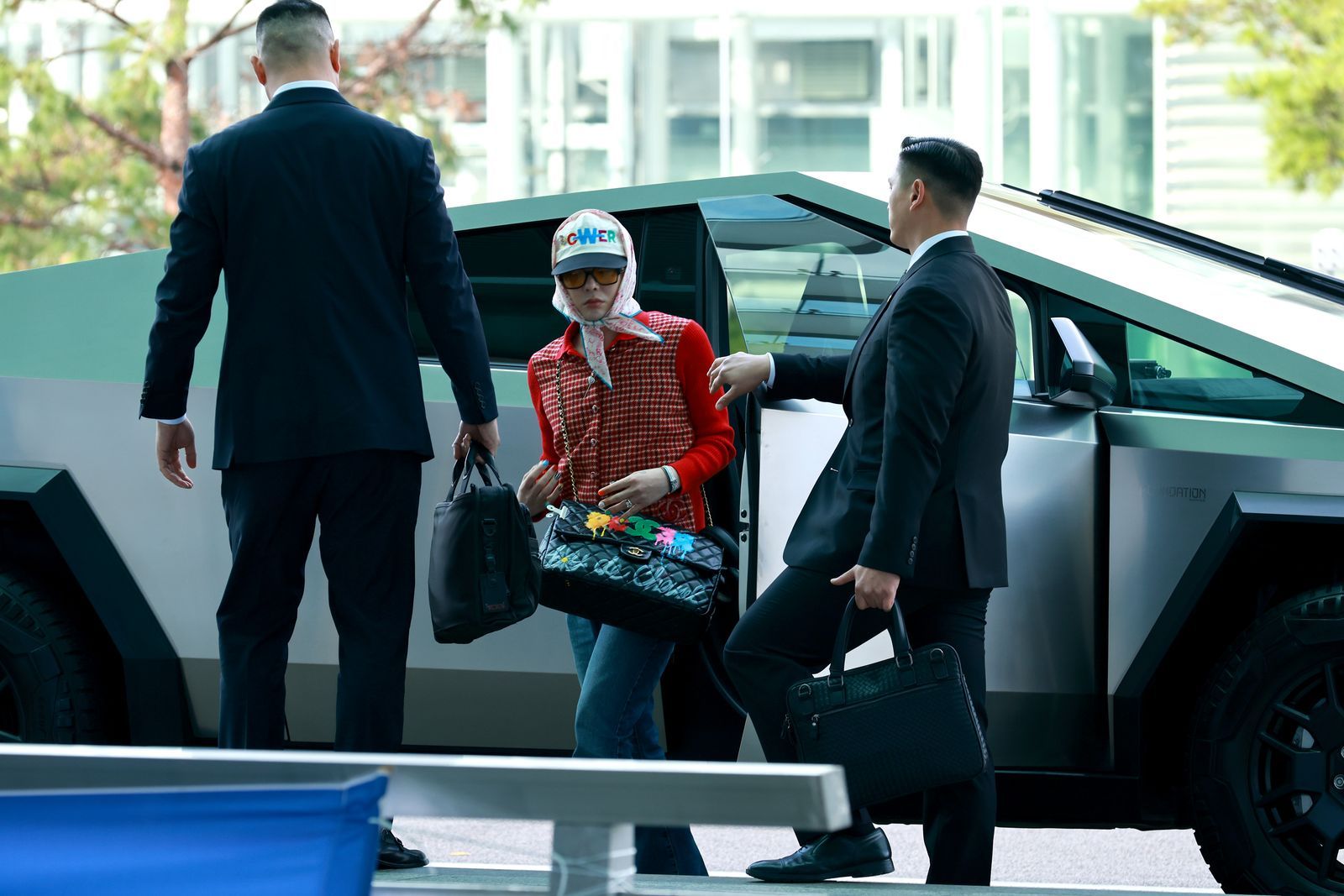 INCHEON SOUTH KOREA NOVEMBER 04 GDragon of BigBang is seen at Incheon International Airport on November 04 2024 in...
