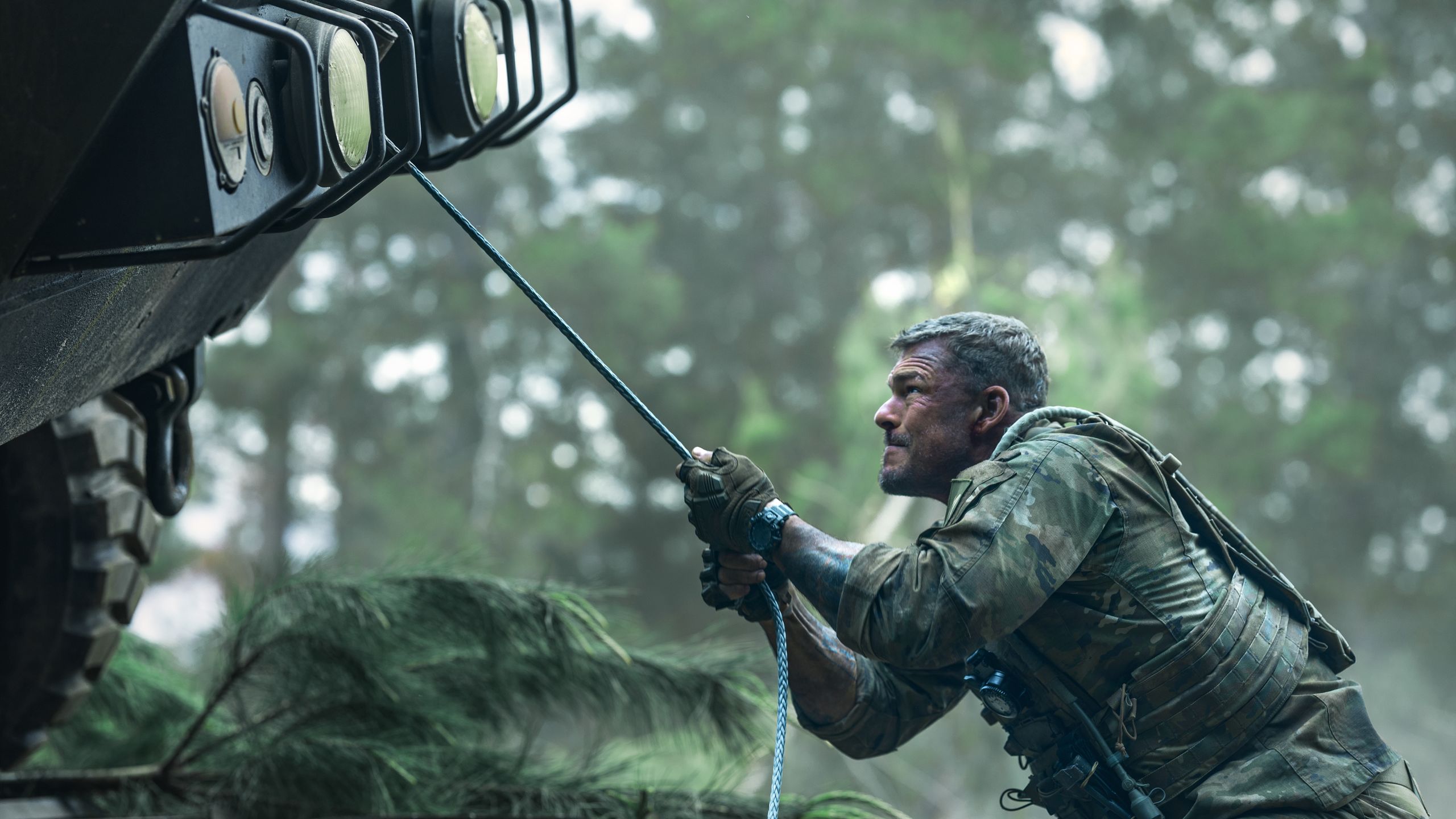 War Machine. Alan Ritchson as 81 in War Machine. Cr. Ben KingNetflix © 2026.