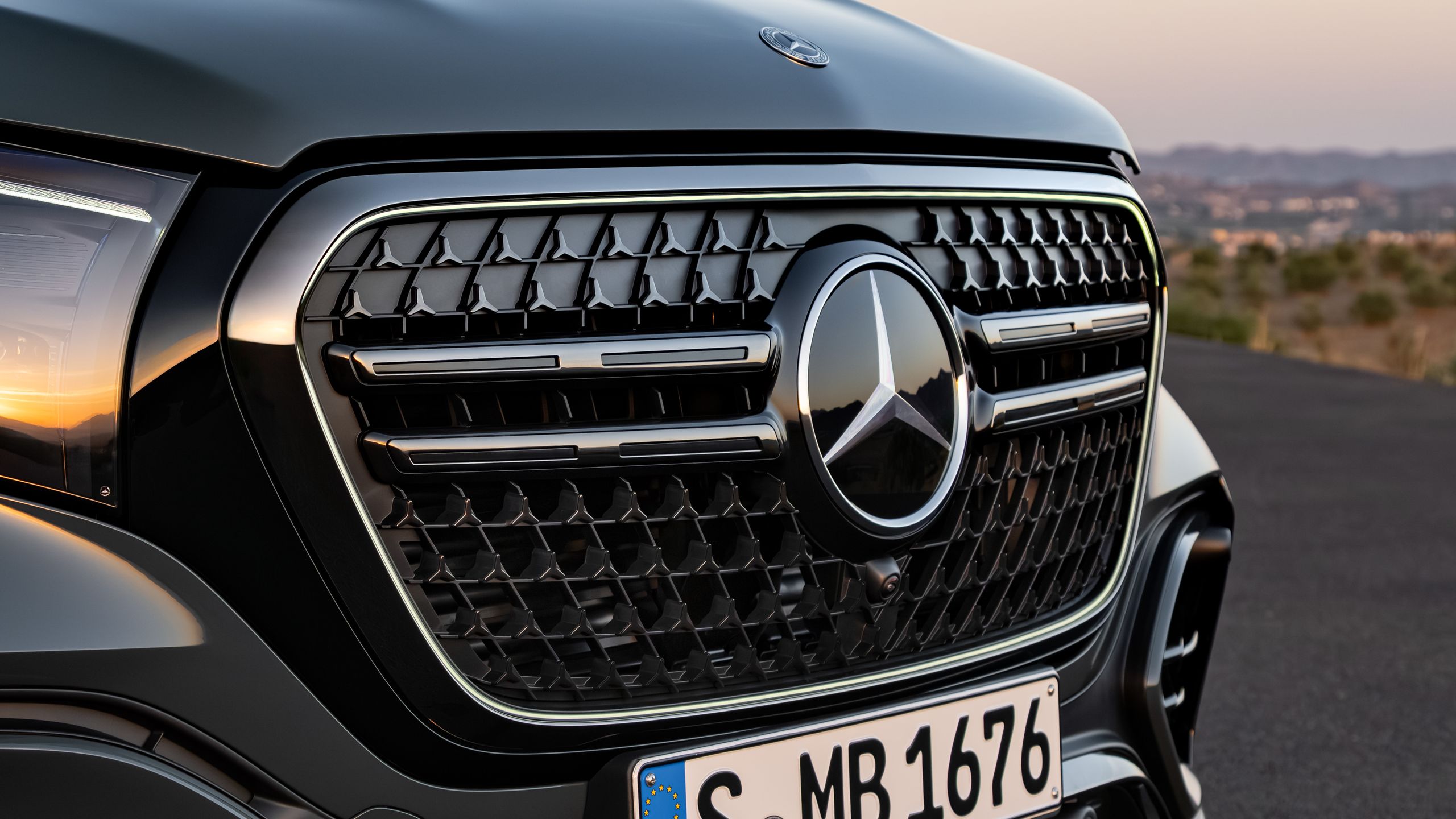 陸上頭等艙 MercedesBenz GLS 全面升級:兼具越野實力與豪華舒適性,7 大改款亮點一次看!