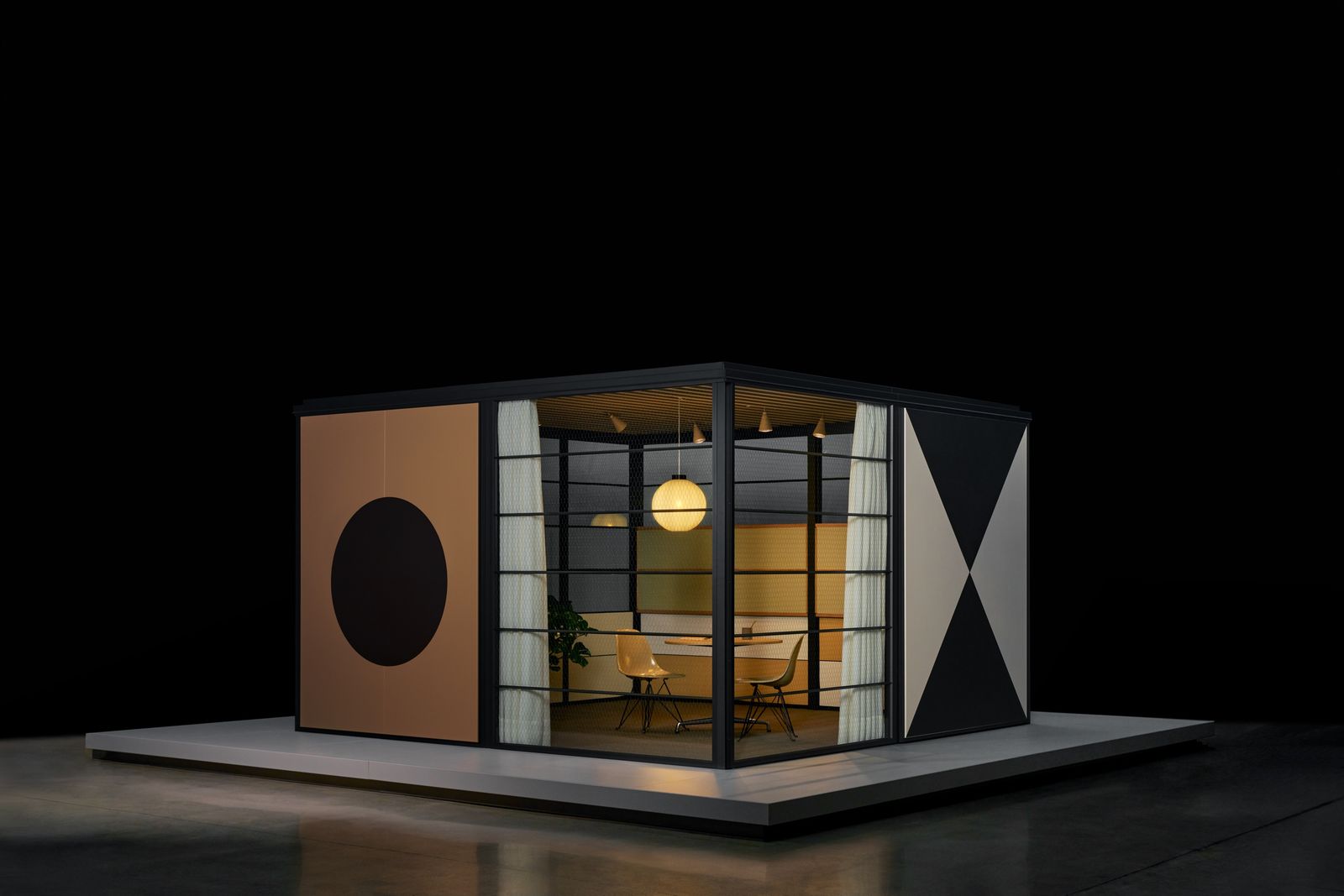 Prototipo del Eames Pavilion realizado por Kettal en la Trienal de Miln e impulsado por la Eames Office.