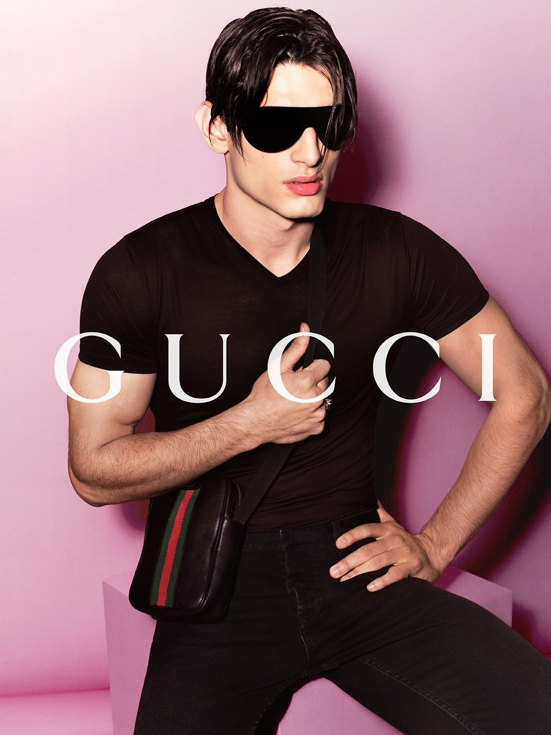 Gucci 最新廣告響起金屬樂!當 Demna 把精品帶入金屬現場,時尚圈是否會集體走向叛逆與暗黑?